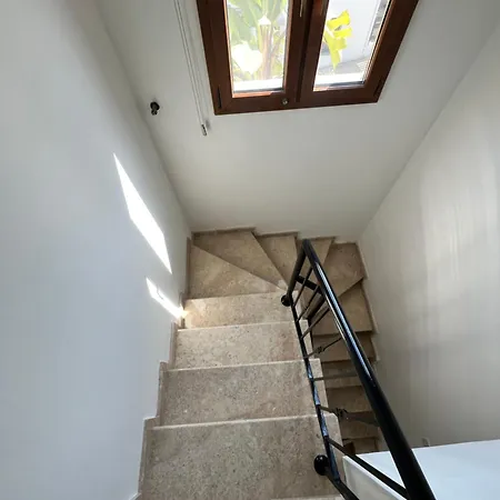 Hera Holiday Home Пісурі Екстер'єр фото