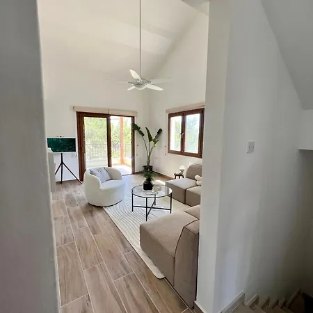 Hera Holiday Home Пісурі Екстер'єр фото
