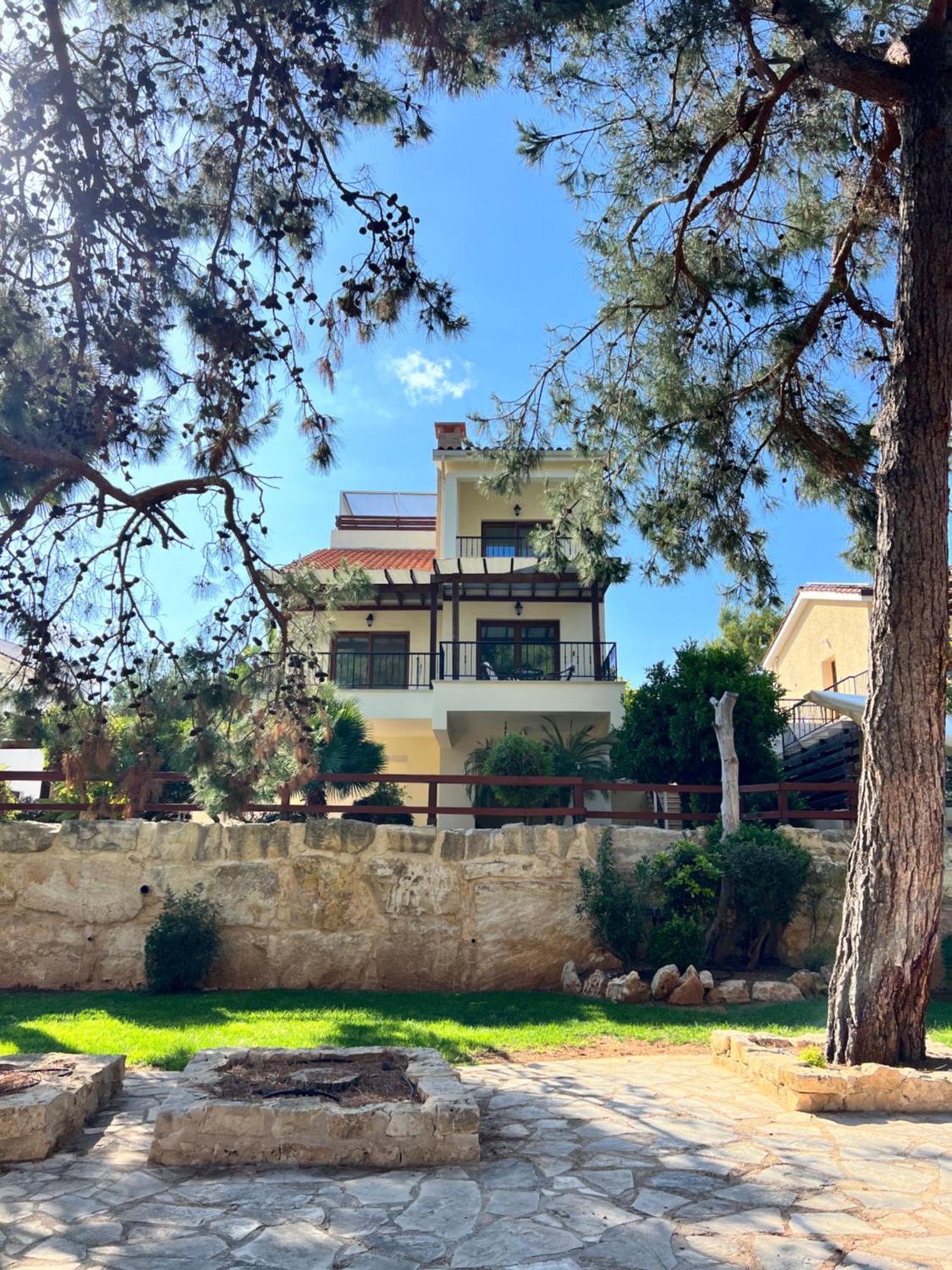 Villa Hera